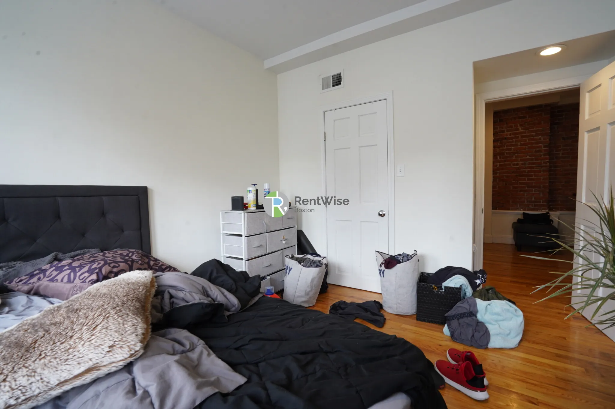 3 bed, 2 bath apartment for rent at 10 Brainerd Rd Unit 38, Allston — photo 11 of 24