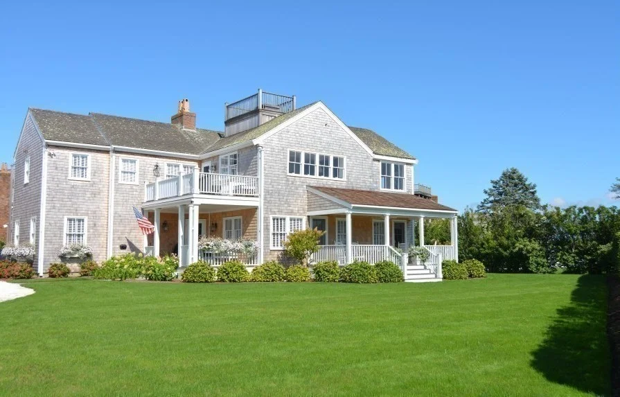 6 bed, 4+ bath apartment for rent at 10 Brant Point Rd, Nantucket — photo 1 of 31