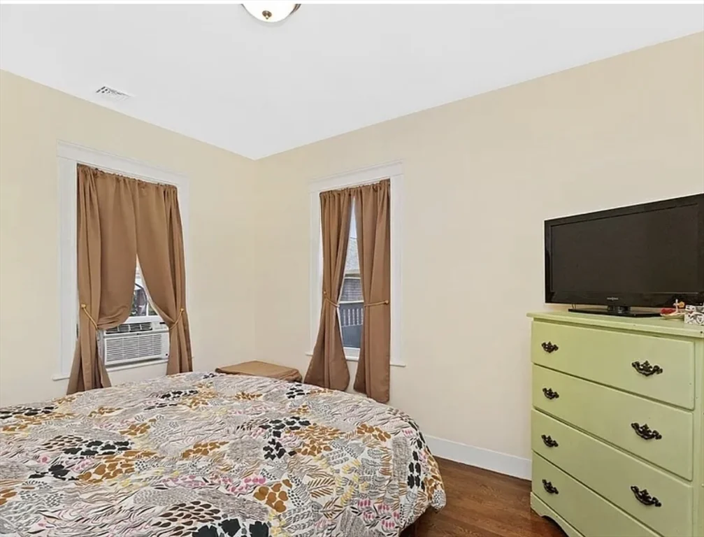 3 bed, 1 bath apartment for rent at 10 Branton St Unit 2, Dorchester — photo 11 of 13