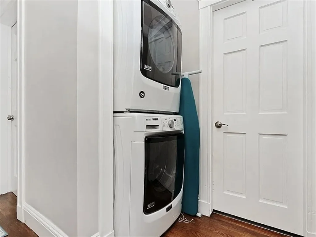 3 bed, 1 bath apartment for rent at 10 Branton St Unit 2, Dorchester — photo 6 of 13