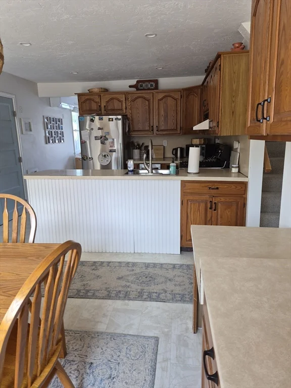 4 bed, 2 bath apartment for rent at 10 Breakwater Ct Unit 10, Marshfield — photo 14 of 16