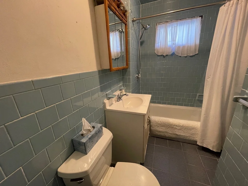 2 bed, 1 bath apartment for rent at 10 Breck St Unit 1, Milton — photo 12 of 14