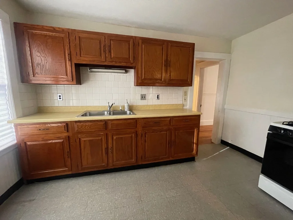 2 bed, 1 bath apartment for rent at 10 Breck St Unit 1, Milton — photo 6 of 14