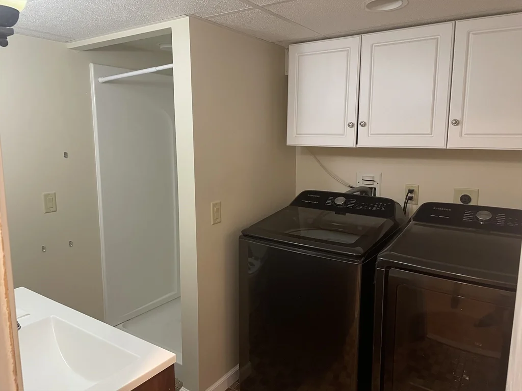 4 bed, 2 bath apartment for rent at 10 Brenan St, Holyoke — photo 17 of 17
