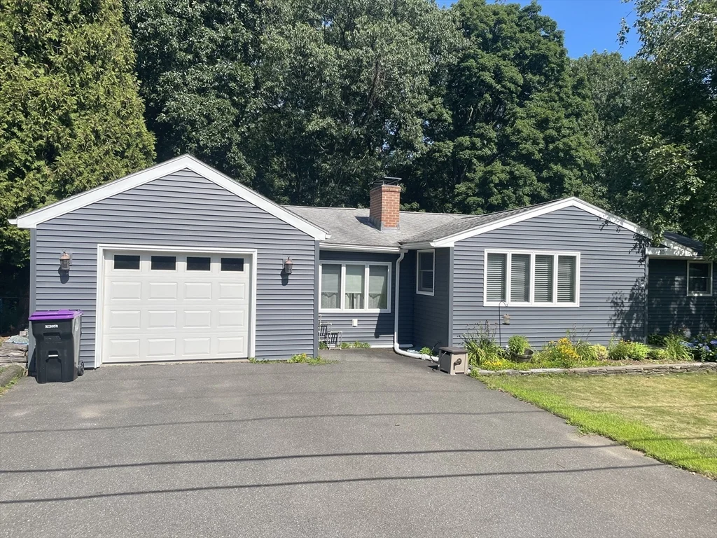 4 bed, 2 bath apartment for rent at 10 Brenan St, Holyoke