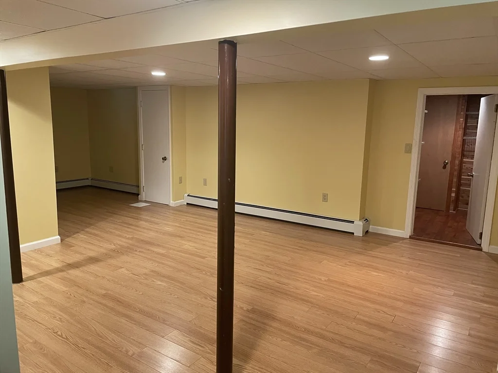 4 bed, 2 bath apartment for rent at 10 Brenan St, Holyoke — photo 13 of 17