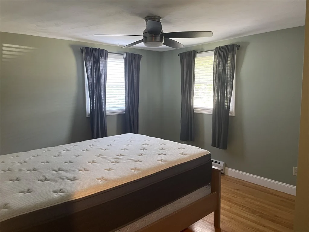 4 bed, 2 bath apartment for rent at 10 Brenan St, Holyoke — photo 11 of 17