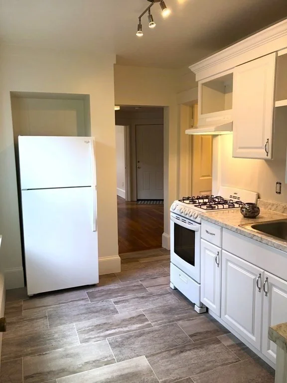 1 bed, 1 bath apartment for rent at 10 Bridge St Unit 6, Danvers — photo 4 of 11