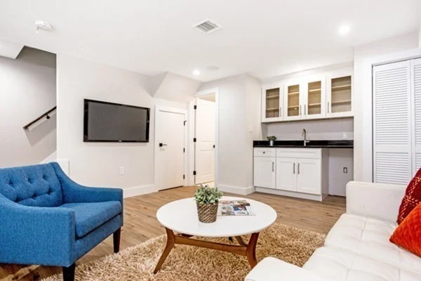 4 bed, 3 bath apartment for rent at 10 Brook St Unit 1, East Somerville — photo 17 of 26