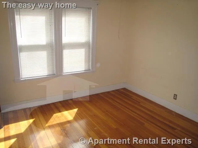 2 bed, 1 bath apartment for rent at 10 Cady Ave Unit 1, Davis Square — photo 8 of 11