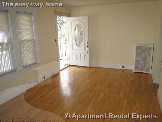 2 bed, 1 bath apartment for rent at 10 Cady Ave Unit 1, Davis Square — photo 2 of 11