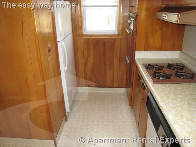 2 bed, 1 bath apartment for rent at 10 Cady Ave Unit 1, Davis Square — photo 4 of 11