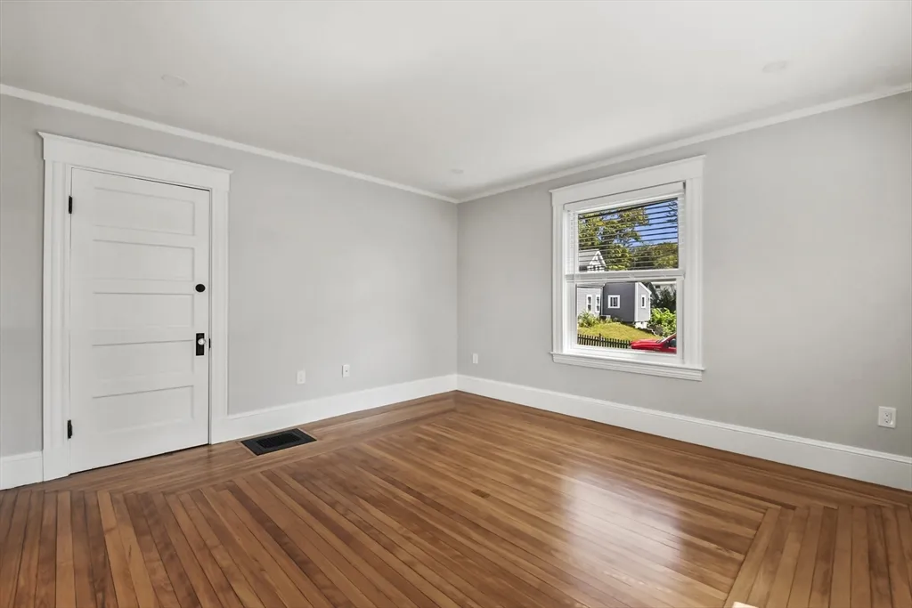 2 bed, 1 bath apartment for rent at 10 Cain Ave Unit 10, Weymouth — photo 3 of 34