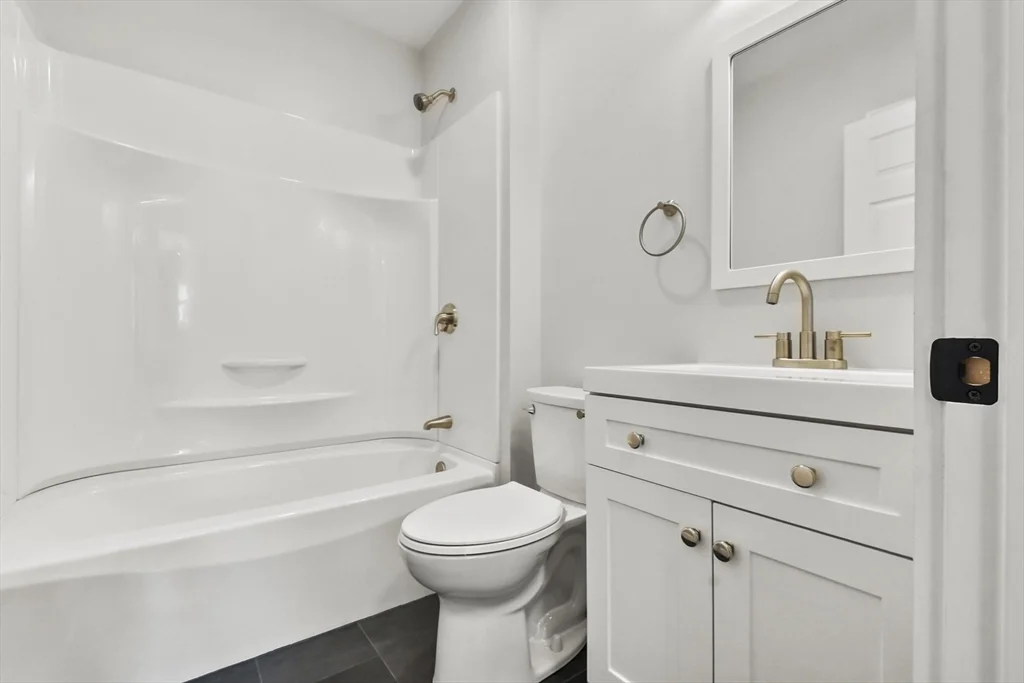 2 bed, 1 bath apartment for rent at 10 Cain Ave Unit 10, Weymouth — photo 10 of 34