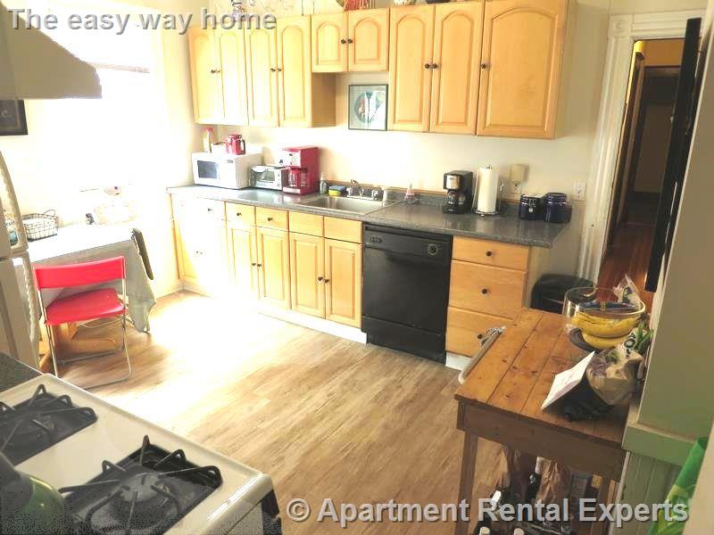 4 bed, 2 bath apartment for rent at 10 Cambridge Terr Unit 2, Porter Square — photo 1 of 14