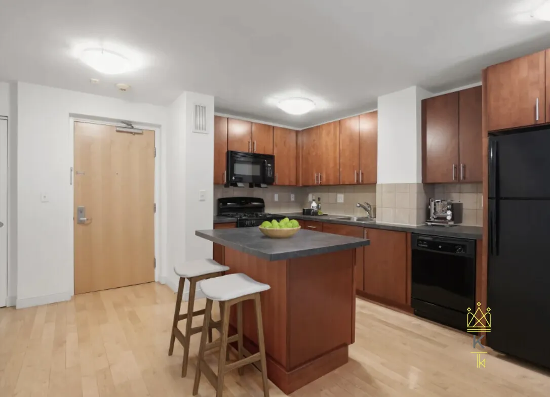 1 bed, 1 bath apartment for rent at 10 Camelot Ct Unit 10-4E, Brighton — photo 22 of 29