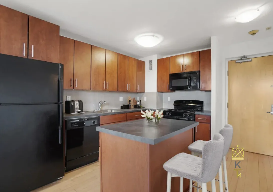 1 bed, 1 bath apartment for rent at 10 Camelot Ct Unit 10-4E, Brighton — photo 20 of 29