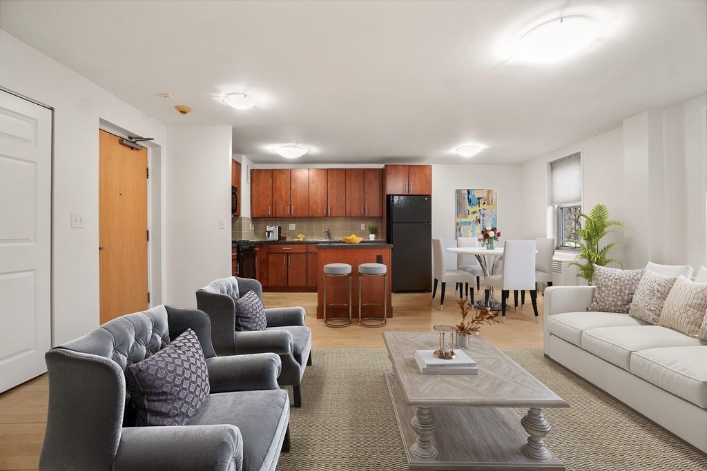 3 bed, 1 bath apartment for rent at 10 Camelot Ct Unit 10-61, Brighton — photo 3 of 11