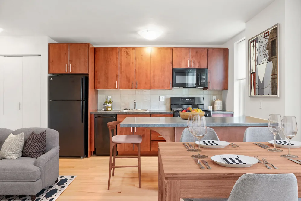 3 bed, 1 bath apartment for rent at 10 Camelot Ct Unit 10-61, Brighton — photo 2 of 11