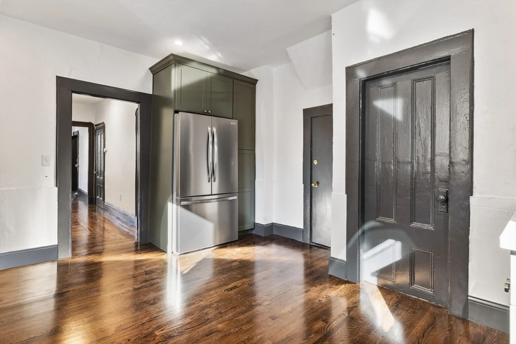 2 bed, 1 bath apartment for rent at 10 Carlton St Unit 1, Somerville — photo 4 of 14