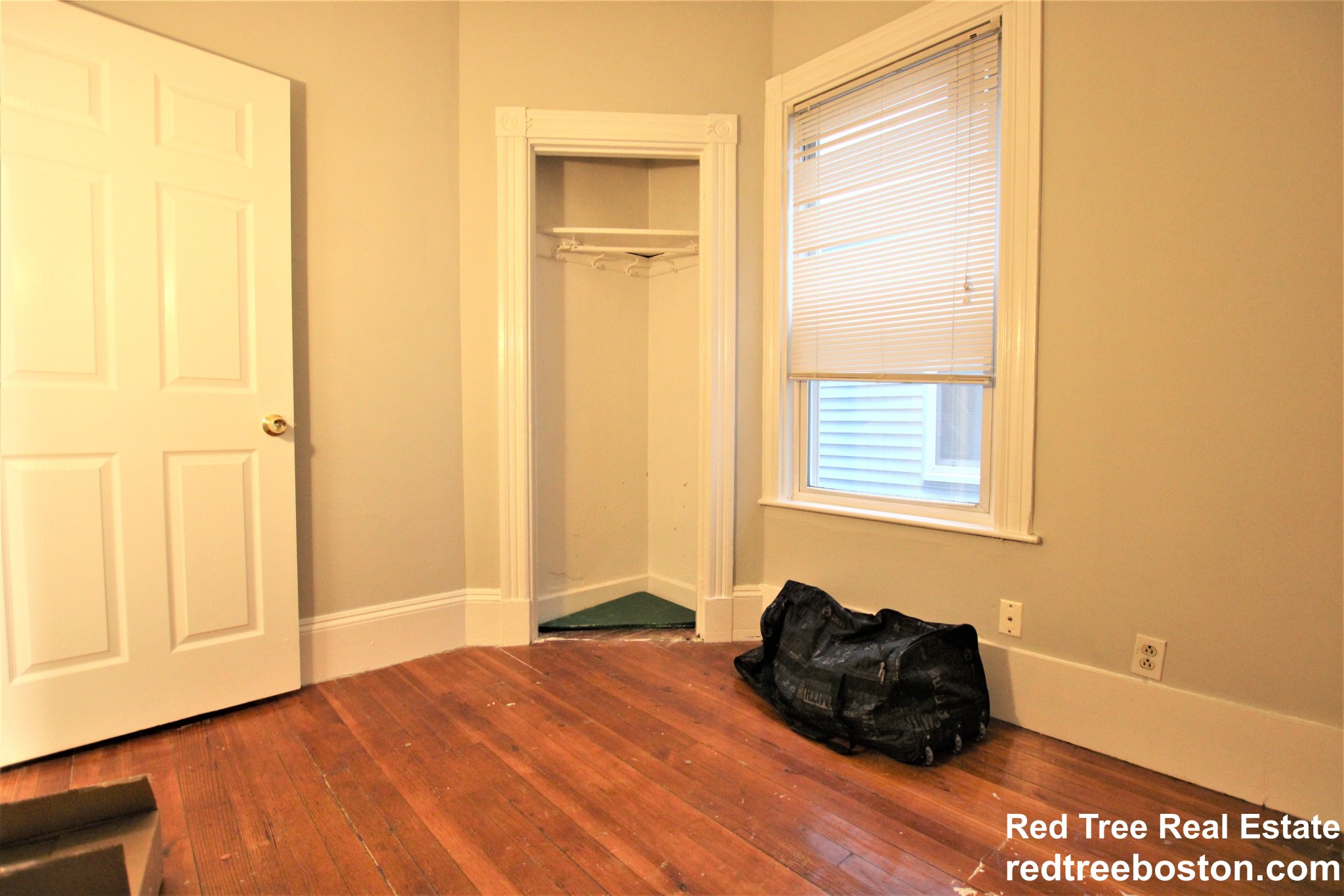 4 bed, 1 bath apartment for rent at 10 Carmel St Unit 2, Mission Hill — photo 8 of 21