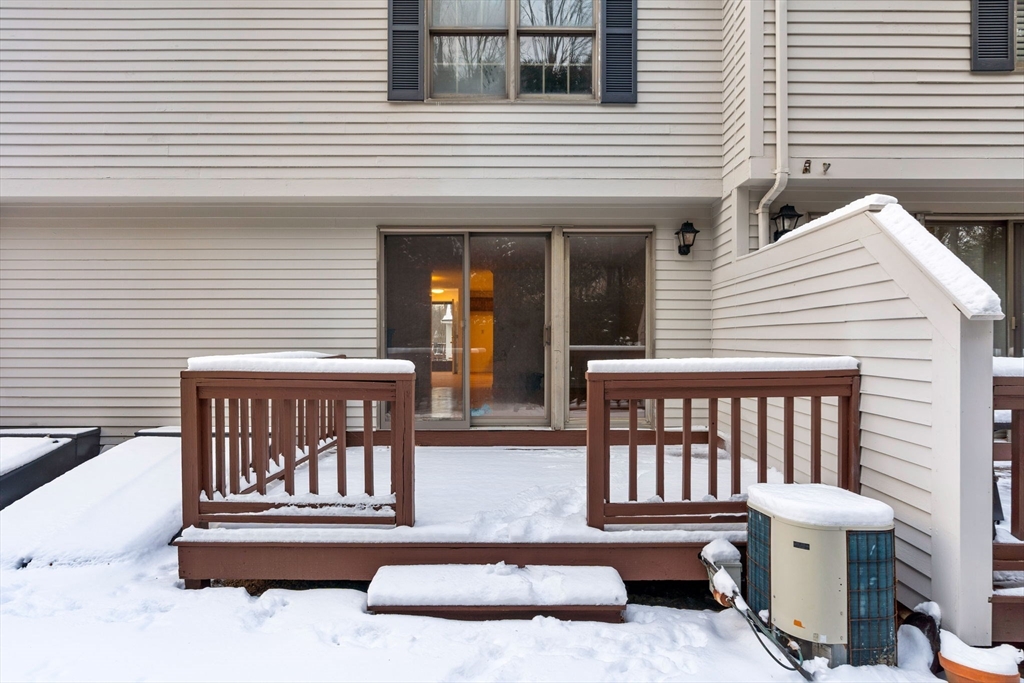 2 bed, 1 bath apartment for rent at 10 Carriage Ct Unit 10, Merrimac — photo 19 of 20