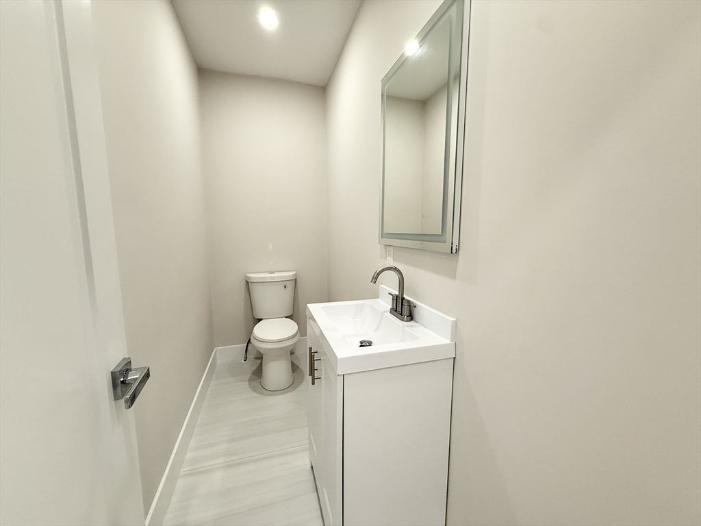 4 bed, 3 bath apartment for rent at 10 Cawfield St Unit 1, Dorchester — photo 12 of 14