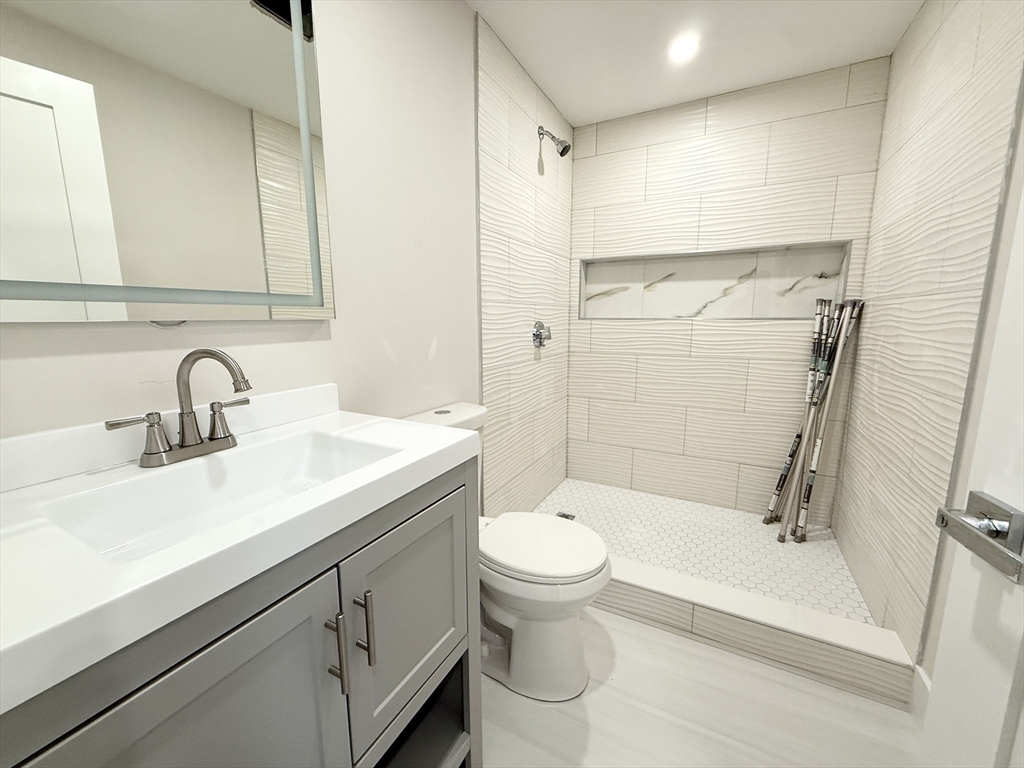 4 bed, 3 bath apartment for rent at 10 Cawfield St Unit 1, Dorchester — photo 9 of 14
