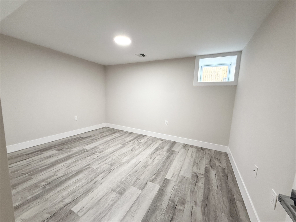 4 bed, 3 bath apartment for rent at 10 Cawfield St Unit 1, Dorchester — photo 7 of 14