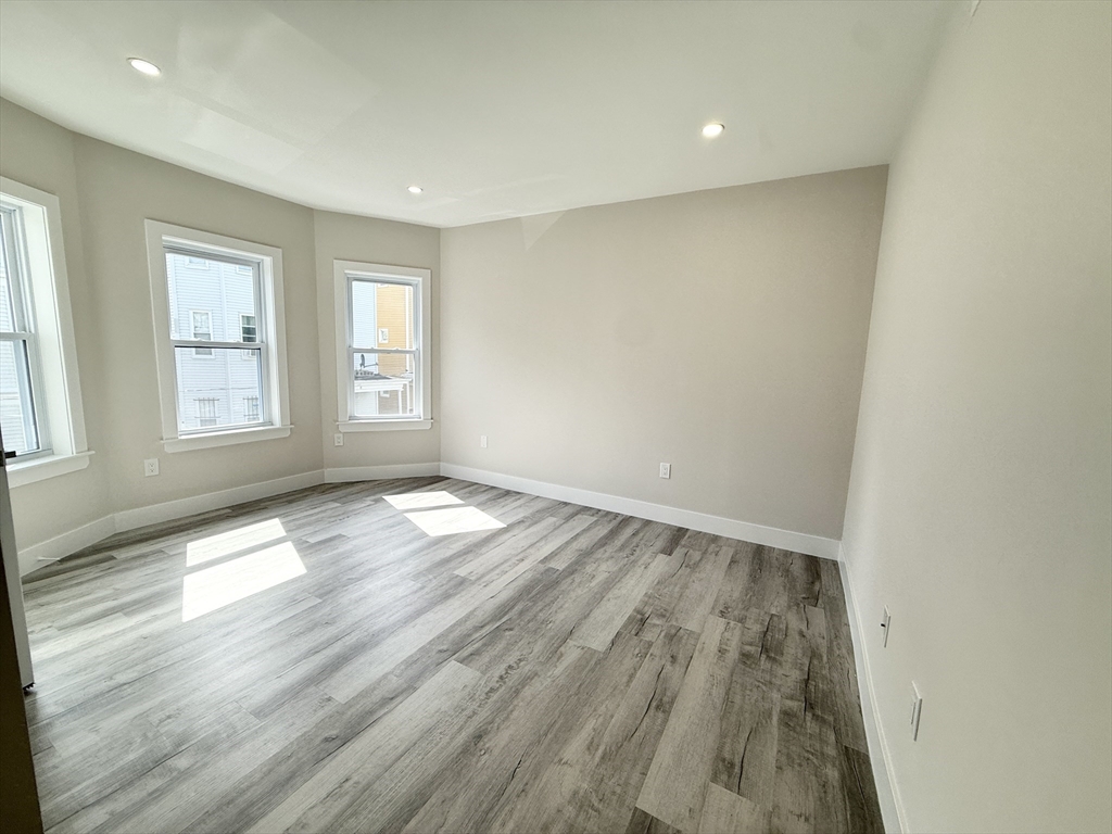 3 bed, 2 bath apartment for rent at 10 Cawfield St Unit 2, Dorchester — photo 2 of 9