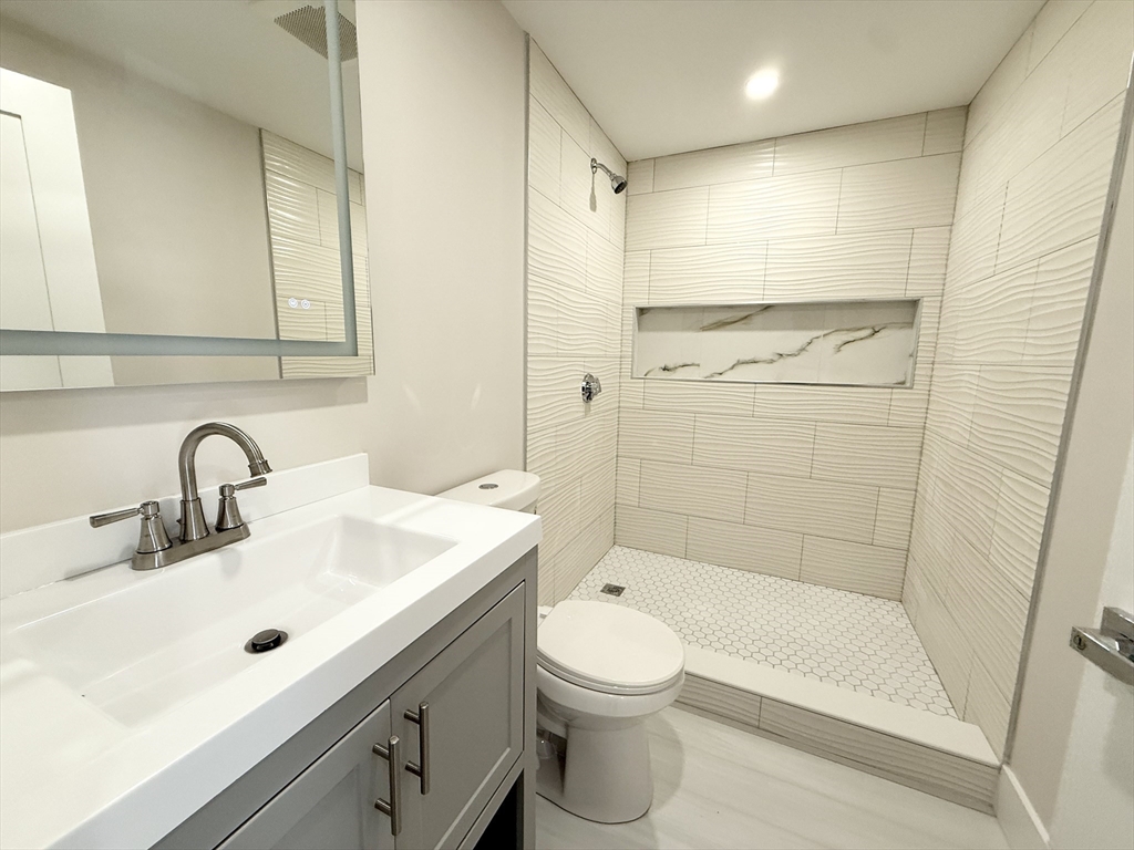 3 bed, 2 bath apartment for rent at 10 Cawfield St Unit 2, Dorchester — photo 6 of 9