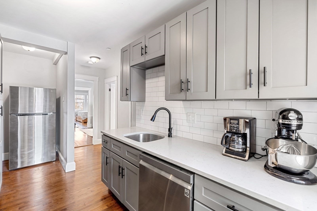 2 bed, 1 bath apartment for rent at 10 Centre Ave Unit 1, Dorchester — photo 7 of 24