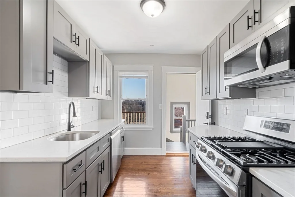 3 bed, 1 bath apartment for rent at 10 Centre Ave Unit 5, Dorchester