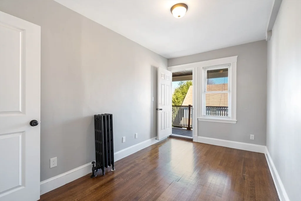 3 bed, 1 bath apartment for rent at 10 Centre Ave Unit 5, Dorchester — photo 6 of 24