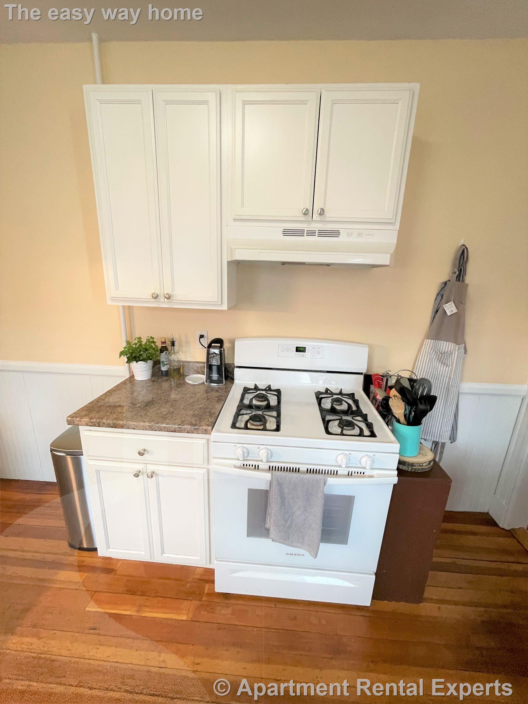 3 bed, 1 bath apartment for rent at 10 Chandler St Unit 1, Davis Square — photo 2 of 15