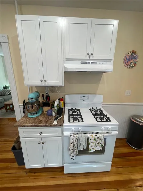 3 bed, 1 bath apartment for rent at 10 Chandler St Unit 2a, Tufts — photo 6 of 16