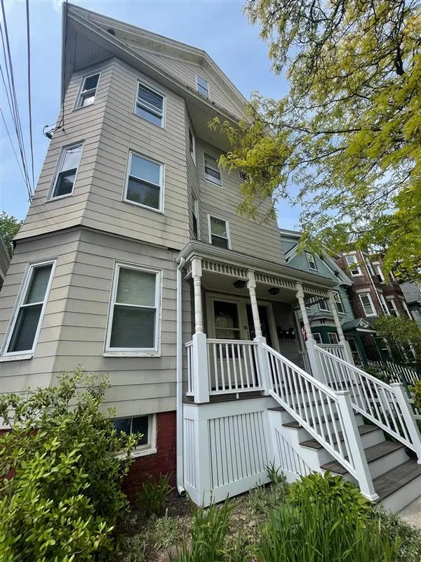 3 bed, 1 bath apartment for rent at 10 Chandler St Unit 2a, Tufts — photo 16 of 16