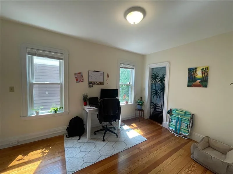 3 bed, 1 bath apartment for rent at 10 Chandler St Unit 2a, Tufts — photo 13 of 16