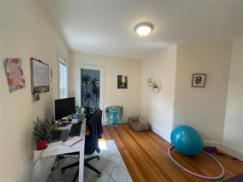 3 bed, 1 bath apartment for rent at 10 Chandler St Unit 2a, Tufts — photo 12 of 16