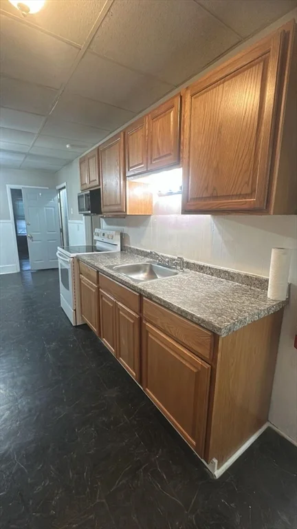 2 bed, 1 bath apartment for rent at 10 Channing St Unit 3, Worcester — photo 4 of 8