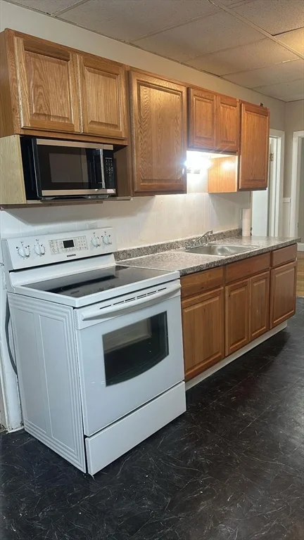 2 bed, 1 bath apartment for rent at 10 Channing St Unit 3, Worcester — photo 1 of 8
