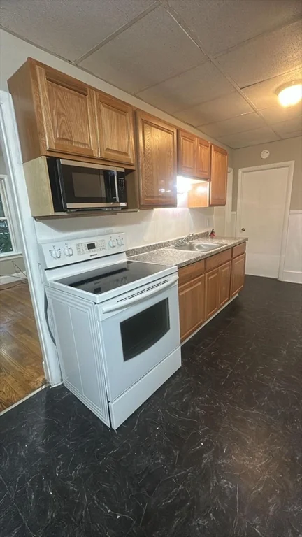 2 bed, 1 bath apartment for rent at 10 Channing St Unit 3, Worcester — photo 8 of 8