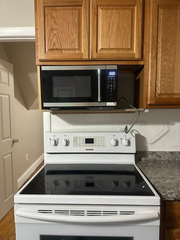2 bed, 1 bath apartment for rent at 10 Channing St Unit 3, Worcester — photo 6 of 8