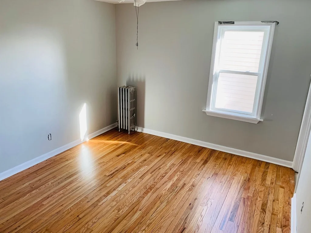 3 bed, 1 bath apartment for rent at 10 Chapman St Unit 1, Watertown — photo 4 of 11