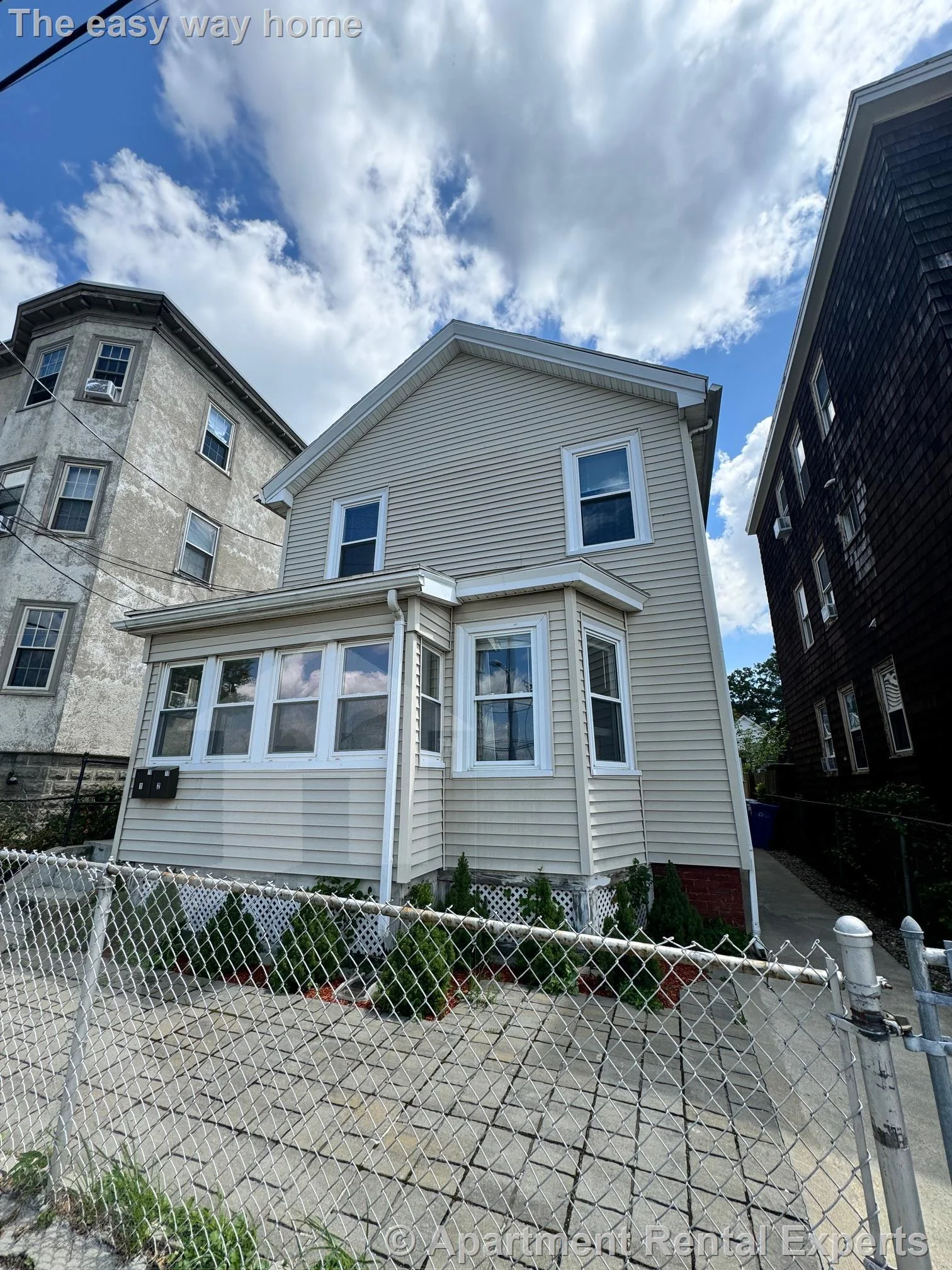 2 bed, 1 bath apartment for rent at 10 Charles E Ryan Rd Unit 2, Magoun Square — photo 11 of 12