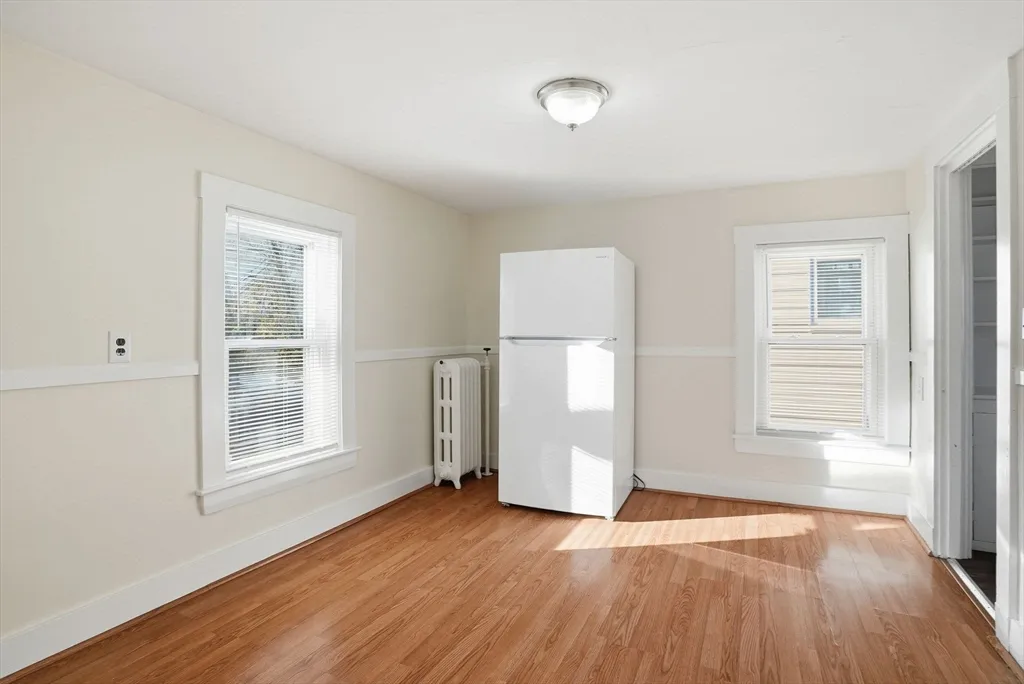 3 bed, 1 bath apartment for rent at 10-12 Charles Unit 2, Winthrop — photo 5 of 22
