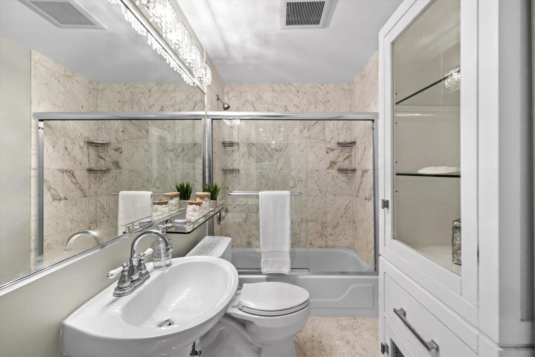 1 bed, 1 bath apartment for rent at 10 Charlesgate E Unit 502, Back Bay — photo 17 of 24