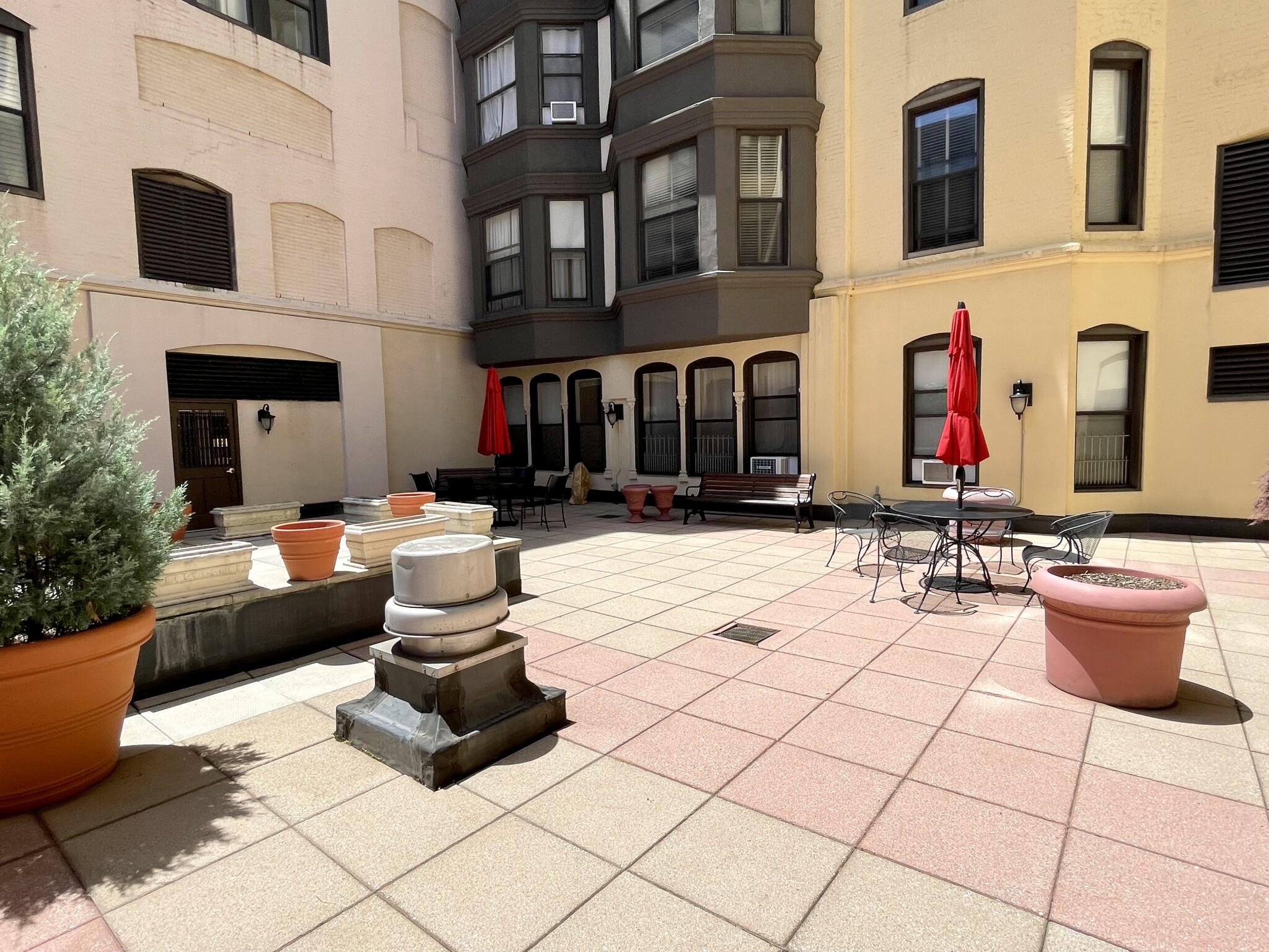 2 bed, 2 bath apartment for rent at 10 Charlesgate Unit 304, Back Bay