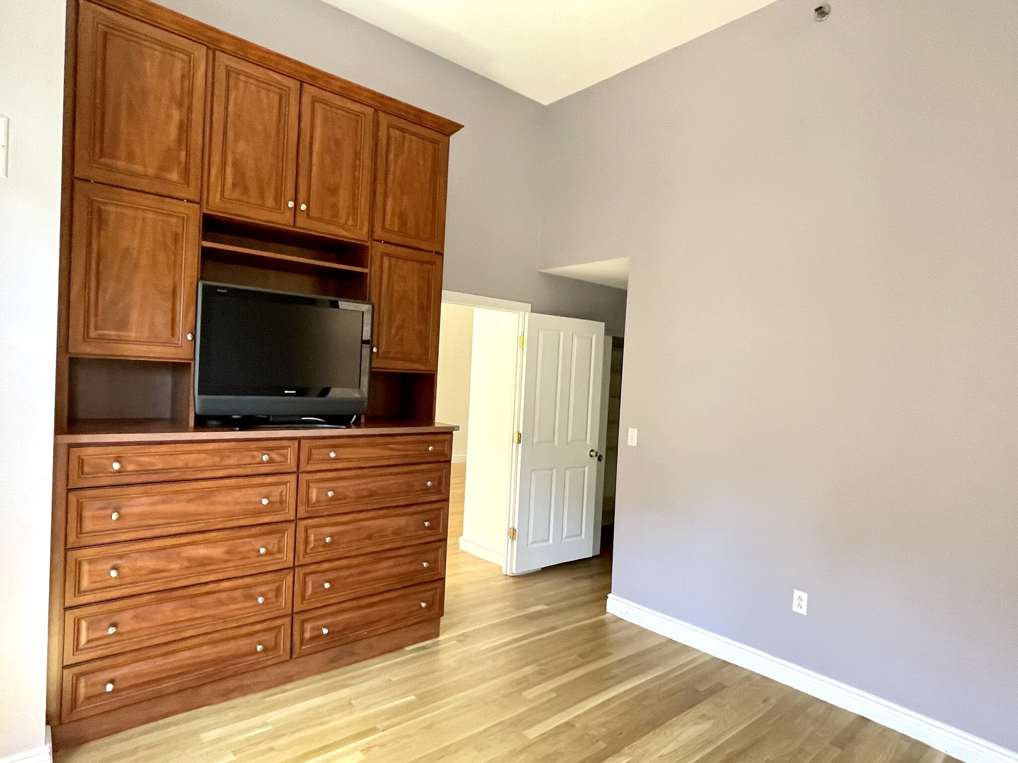 2 bed, 2 bath apartment for rent at 10 Charlesgate Unit 304, Back Bay — photo 7 of 10