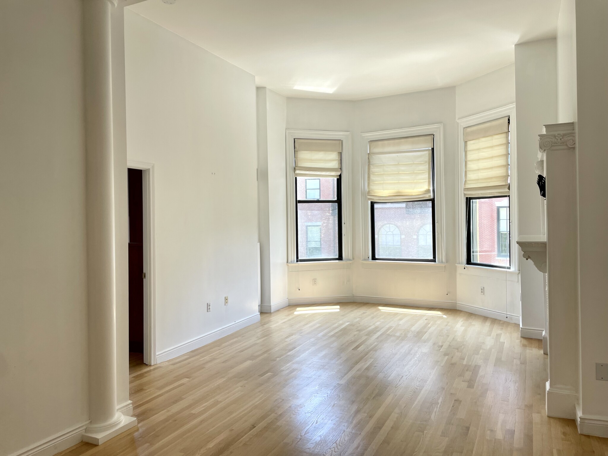 2 bed, 2 bath apartment for rent at 10 Charlesgate Unit 34, Back Bay